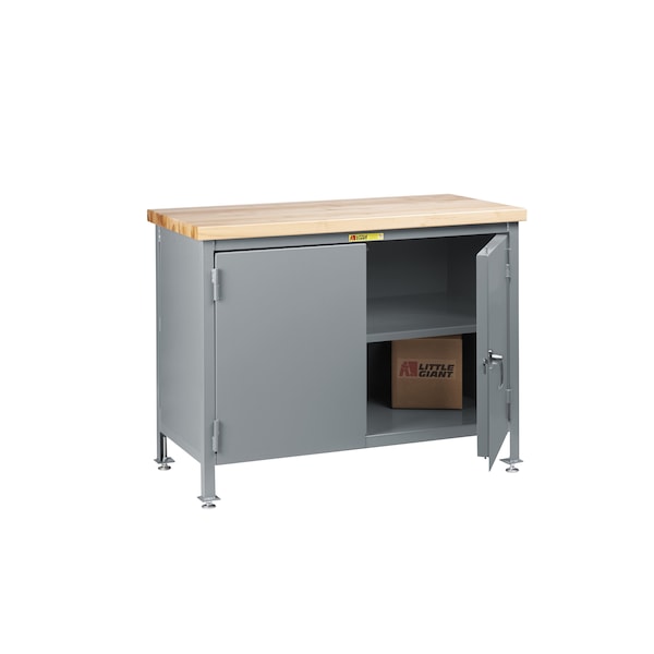 24" x 36" Butcher Block, Center Shelf, Leg Levellers, 2 Rigid, 2 Swivel Polyurethane, 2000 lbs. Cap.